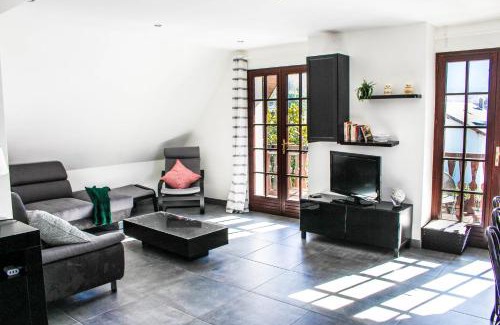 Saint-Mamet Appartement | Venasque Vue Apartment
