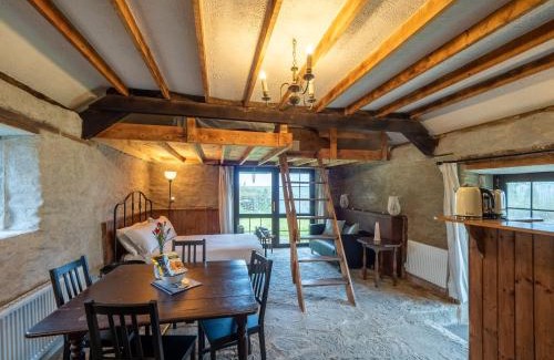 Ventry Maison | Ventry Farm - Seaside Cottage by Trident Holiday Homes