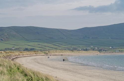 Ventry Maison | Ventry Farm - The Parlour Cottage by Trident Holiday Homes