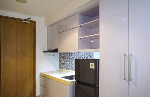 Panunggangan Utara Maison | Ventura Room at TreePark City By Ruang Nyaman