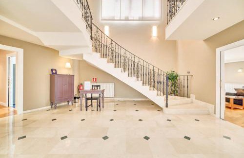 Garinoain Maison | Ver Venir, acogedoras habitaciones con piscina