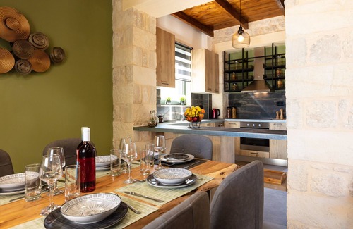 Adele Villa | Vera Natura Villa I, untouched allure! Close to Beach & Shops! Child Friendly!