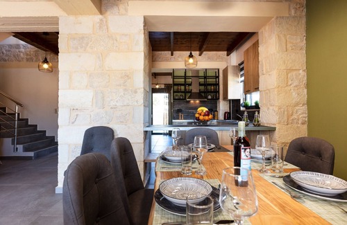 Adele Villa | Vera Natura Villa II, untouched allure! Close to Beach & Shops! Child Friendly!