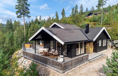 Vradal Maison | Verhøf Hytte - 9p - With Sauna & Hot Tub