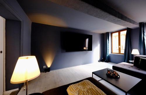La Celle-sous-Gouzon Appartement | Verneuil - Ciné Room
