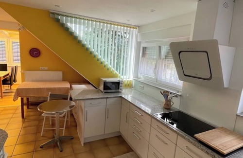 Inzlingen Appartement | Very bright top-floor apartment with 2 bedrooms