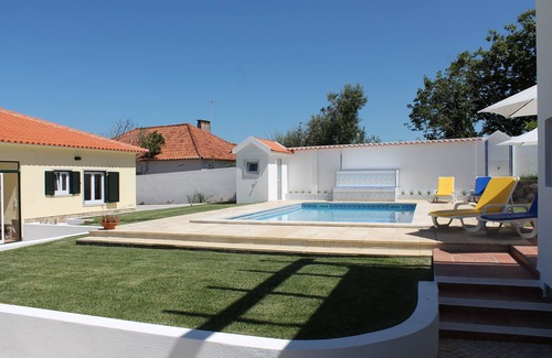 Banzao Villa | Très proche de la côte de Colares, piscine privée, 9 couchages
