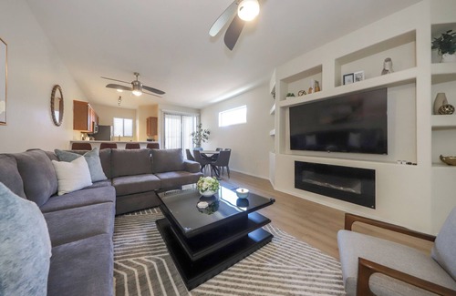 Riverside Crossing Maison | VERY CLOSE TO GREAT RESTAURANTS 5 MIN TO TUC MALL AND 10 MIN TO LA ENCANTADA.