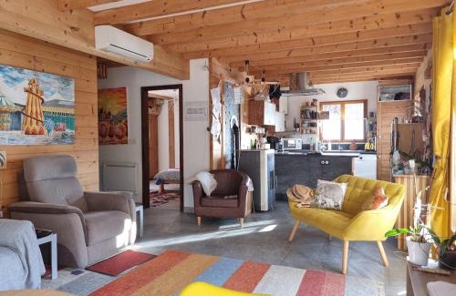 Saint-Martin-Bellevue Chalet De Ski | Very comfortable, fully equiped two bed appartement in private chalet entire floor Near La Clusaz, Grand Bornand, Annecy and lake and private terrace Bbq