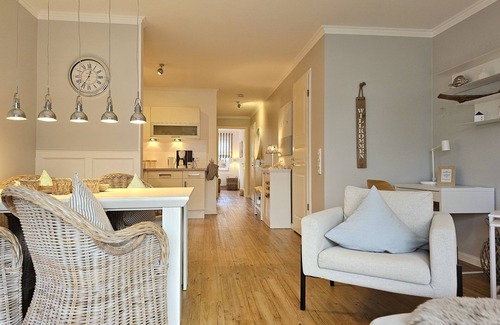 Alt Gaarz Appartement | Very cozy 2-room vacation apartment with terrace, 300 m to the beach.