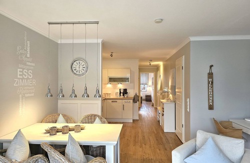 Alt Gaarz Appartement | Very cozy 2-room vacation apartment with terrace, 300 m to the beach.