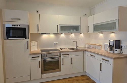 Alt Gaarz Appartement | Very cozy 2-room vacation apartment with terrace, 300 m to the beach.