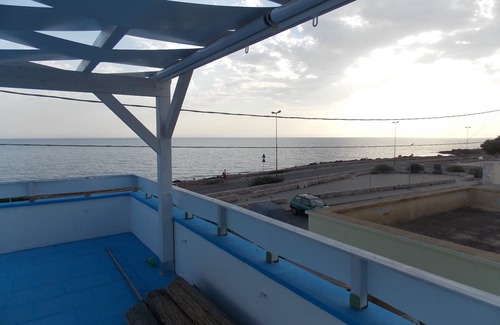 Posto Rosso Appartement | très élégant appartement en bord de mer dans le Salento situé à Alliste (LE)