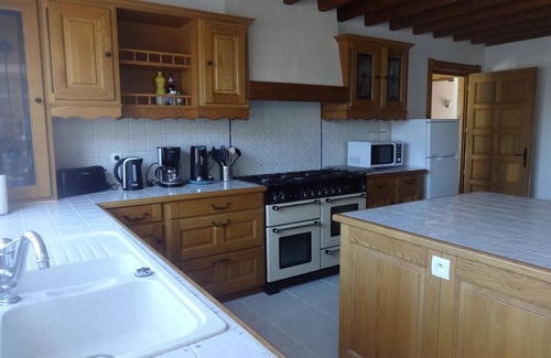 Grosbreuil Cottage | TRES GRAND GITE AVEC PISCINE CHAUFFEE PROCHE LES SABLES