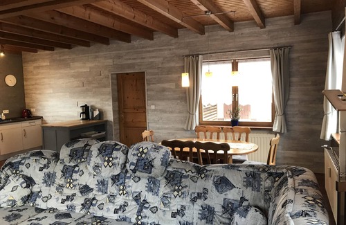 Stadtkyll Maison | Très belle et spacieuse maison en bois au coeur de l'Eifel