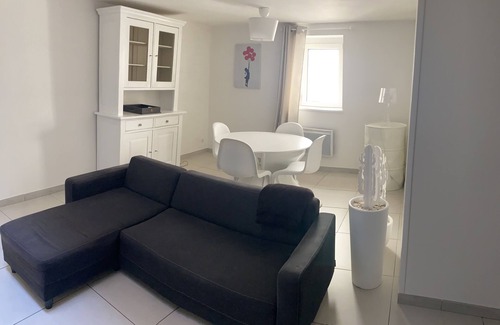 Luxeuil-les-Bains Maison | Très bel appartement de Type F2, prestations agréables, équipement complet