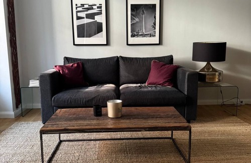 Kleinmachnow Appartement | Very nice apartment quiet location with good parking and terrace