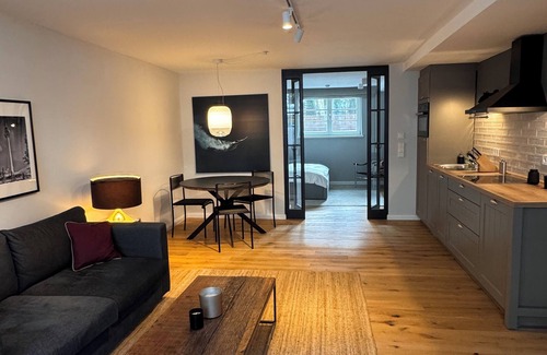 Kleinmachnow Appartement | Very nice apartment quiet location with good parking and terrace