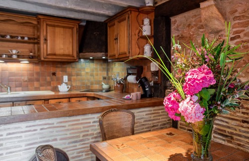 Montcabrier Maison | Très beau gîte authentique avec piscine privée