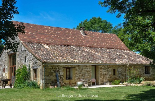 Faux Maison | Très jolie grand gîte (PMR) ; jardin, piscine et terrasses avec splendide vue!