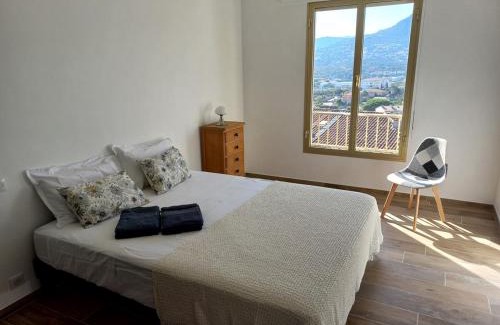 L'Ile-Rousse Appartement | Very nice T4, cozy, with a view