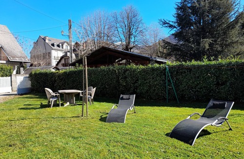 Bagneres-de-Luchon Maison | tres agreable appartement en rez de jardin entierement renoveanimaux bienvenus