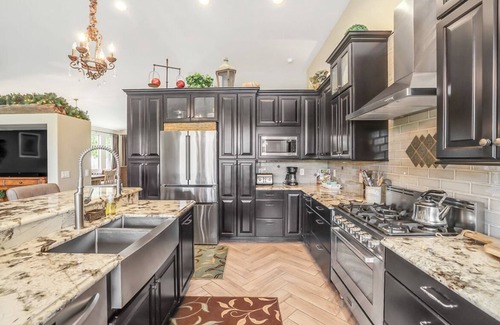 Gilbert Maison | Very private, upgraded family friendly getaway w/pool & luxurious hot tub!