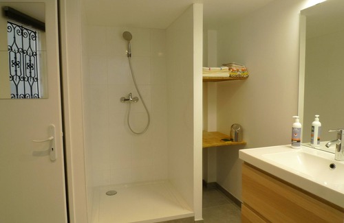 Roanne Appartement | appartement très calme centre-ville de Roanne, Loire, neuf et lumineux.