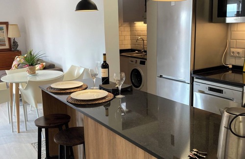La Font d'en Fargues Appartement | Very Quiet & Tranquil Area, Next to Large Parks, Well Connected to City-centre