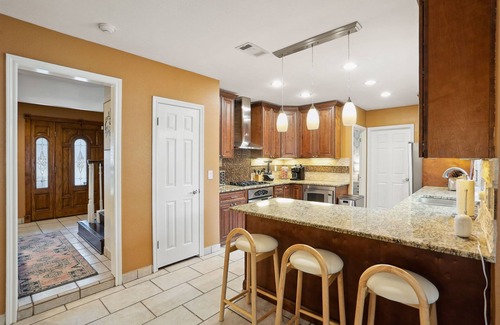 Whispering Oaks Maison | Very Spacious 5-bed w/ Pool, Hot Tub, Mini Golf, Game Room, Playground and More!