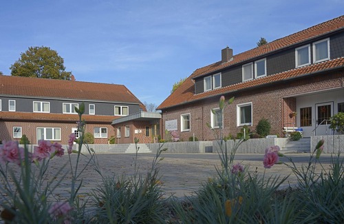 Eicklingen Appartement | Appartement très spacieux dans le bâtiment de l'hôtel