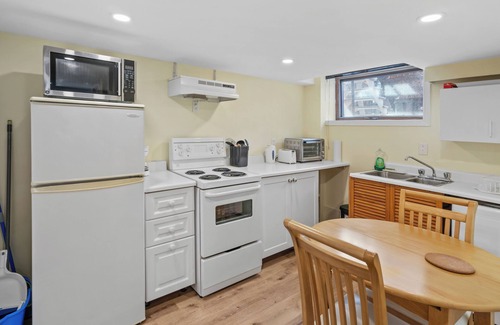 Parc Molson Appartement | Appartement très bien situé. Idéal pour un long s