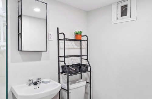 Parc Molson Appartement | Appartement très bien situé. Idéal pour un long s
