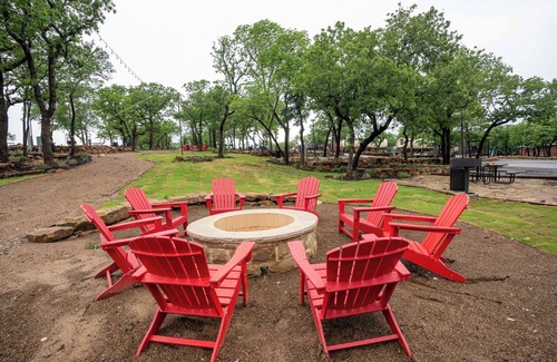 Bridgeport Maison | Vessel 2 - Lakeside Vessel Retreat | Outdoor BBQ Kitchen Scenic Views