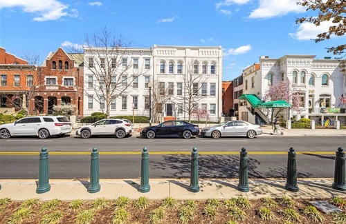 Capitol Hill Copropriété | Vues Instaworthy | Endroit magnifique | IDÉAL POUR DES SÉJOURS NUITS, MENSUELS ET PLUS LONGS!