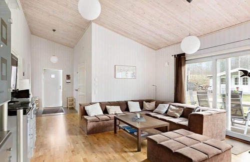 Hjo Maison | VGO439 Hjo - Lövsångarevägen 17