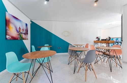 Queretaro Maison | VH | Private room Querétaro | wifi and rooftop | 145