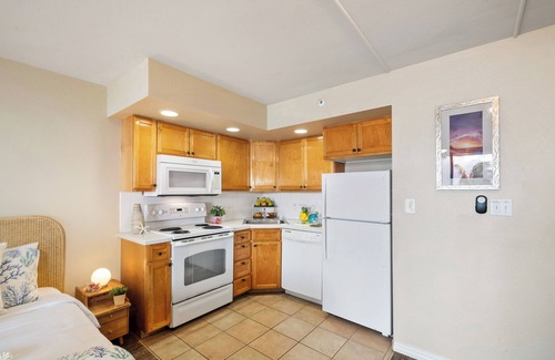 Kahana Copropriété | VI 507 Maui Studio Retreat – Enjoy Panoramic Lanai Views Near Beaches, Shopping & Restaurants