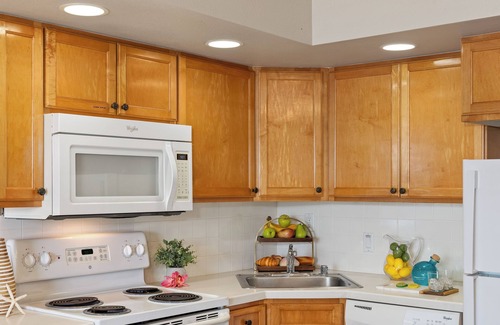 Kahana Copropriété | VI 507 Maui Studio Retreat – Enjoy Panoramic Lanai Views Near Beaches, Shopping & Restaurants