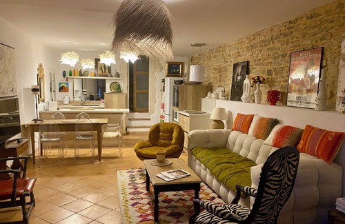 Saint-Maurice-de-Cazevieille Maison | Villa Pretty is a charming village house with its own pond.