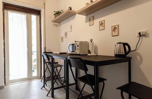 Fuorigrotta Appartement | Via Coriolano 8 - Trois Chambres Appartement, Couchages 6