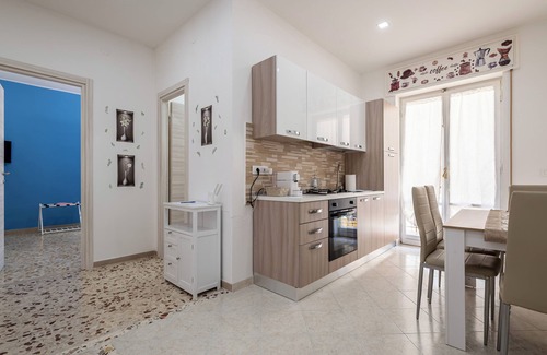 Bagnoli Appartement | Sea Breeze - Deux Chambres Appartement, Couchages 4