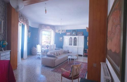 Spoleto Maison | VIBE SPOLETO, Stazione a 150 mt, parcheggio gratuito