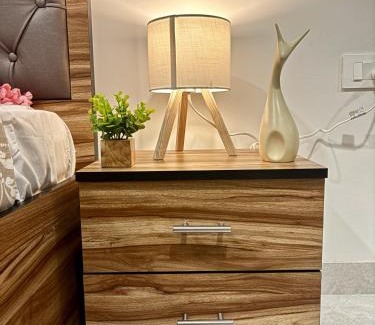 Santacruz Appartement | Vibrant 2 BHK Apartment Near Airport