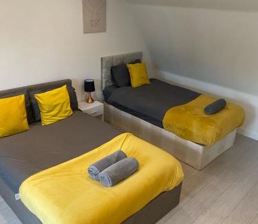 Northumberland Park Appartement | Vibrant 3BR Tottenham Home, private garden WiFi parking free on request