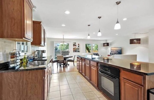 Tysons Maison | Vibrant | 4 bedroom | In heart of Tyson's Corner