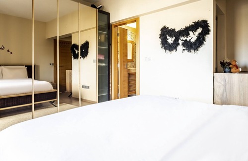 Ust Bostanci Appartement | Vibrant Flat with Balcony in Atasehir