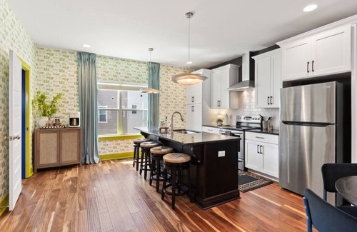 The Nations Maison | Vibrant Home in The Nations w/ Garage, Walk to Restaurants & Shops