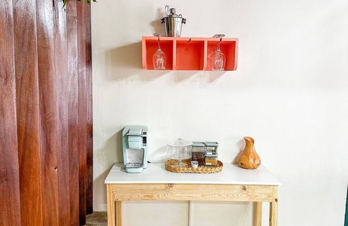 Escazu Appartement | Vibrant Jungle Oasis Apt- Long stays & Medical Tourism, Patio, Fitness Equipment