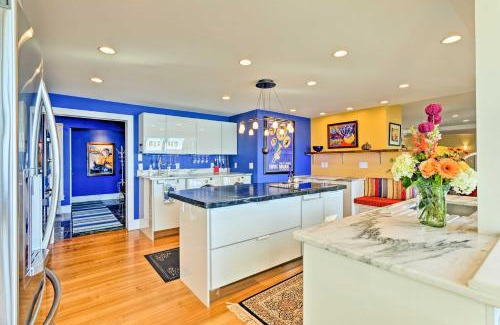 Sterling Maison | Vibrant Sterling Lakefront Lodge with Kayaks